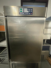 Carica l'immagine nel visualizzatore di Gallery, Abbattitore 10 teglie - ILSA