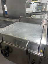 Carica l'immagine nel visualizzatore di Gallery, Brasiera professionale a gas - GICO