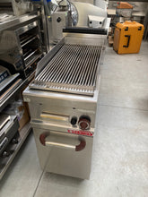 Carica l'immagine nel visualizzatore di Gallery, Griglia pietra lavica Berto's
