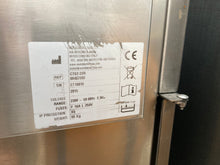 Carica l'immagine nel visualizzatore di Gallery, Carrello bagnomaria con armadi riscaldati
