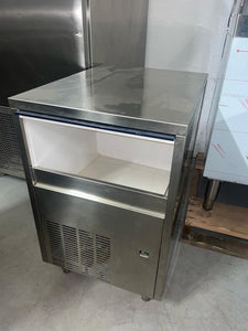 Fabbricatore di ghiaccio 113 kg - Brema