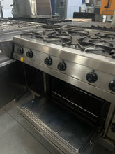 Carica l&#39;immagine nel visualizzatore di Gallery, CUCINA 6 FUOCHI PROFESSIONALE - ELECTROLUX
