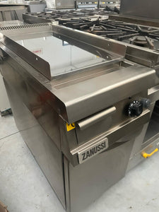 FRY-TOP A GAS, PIASTRA LISCIA CROMO 400 MM - ZANUSSI